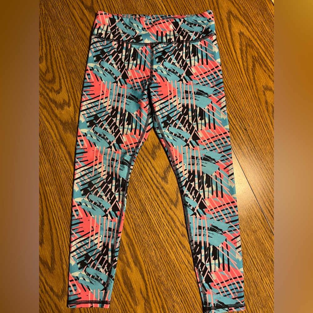 Athletic leggings.